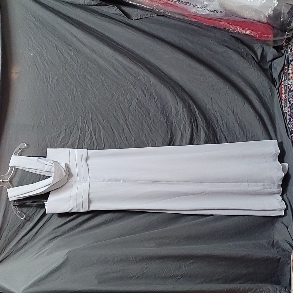 Dress - Picture 4 of 8
